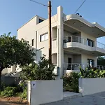 Fotini \'S Apartment Near The City Center.